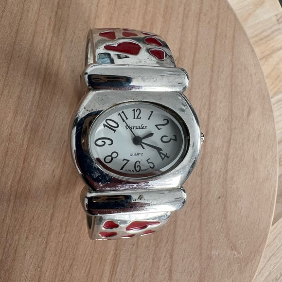 Varsales Bracelet Watch Ladies Red Hearts Quartz - Picture 5 of 8